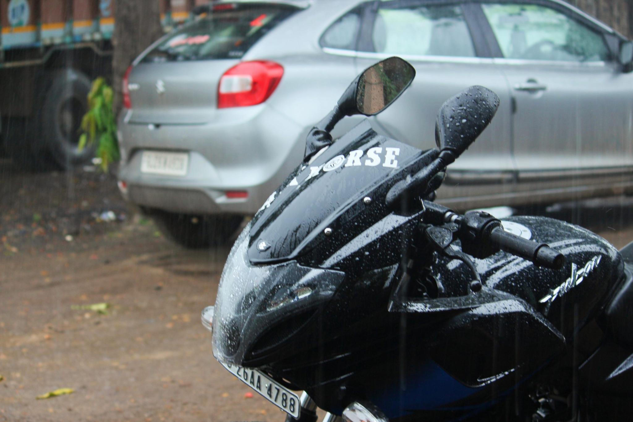 Discovery splash banner for Bikes-and-Cars-India Discord server